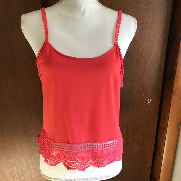 Lace trimmed flowy top - Picture 1 of 3